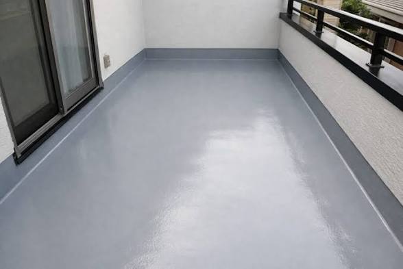 防水工事の施工事例（ベランダ）